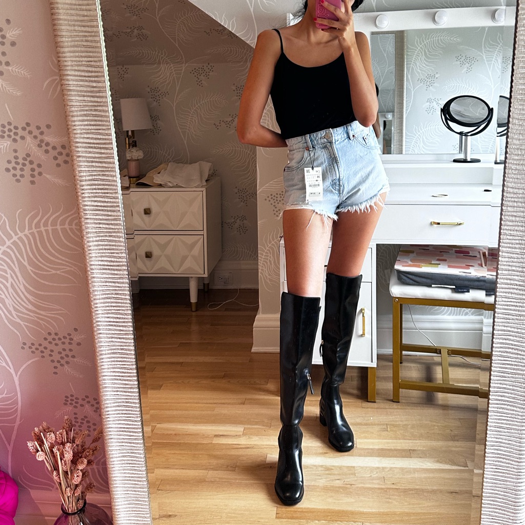 Black Kneel Boots